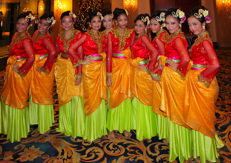 Malay dance performers from Bowen Secondary School at the UNAS 40th Anniversary Gala Dinner