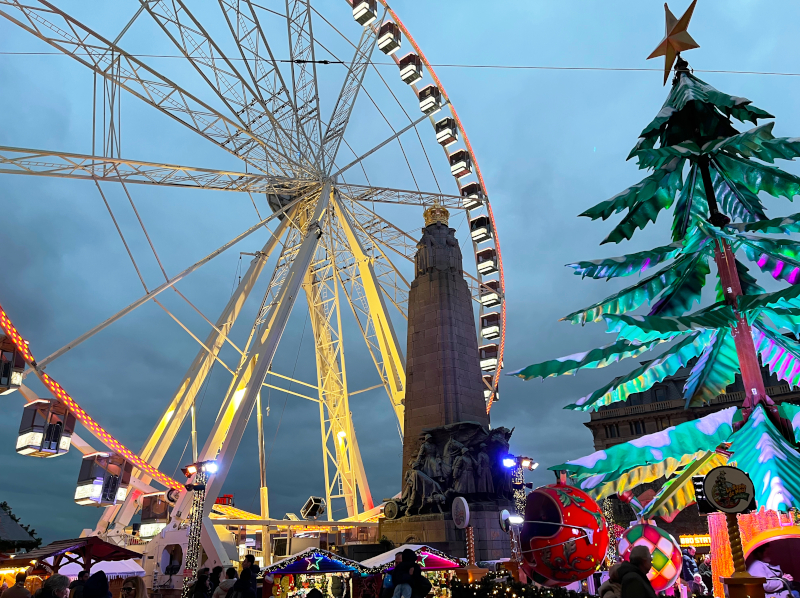 Winter Wonders in Brussels, festive lights and market scenes