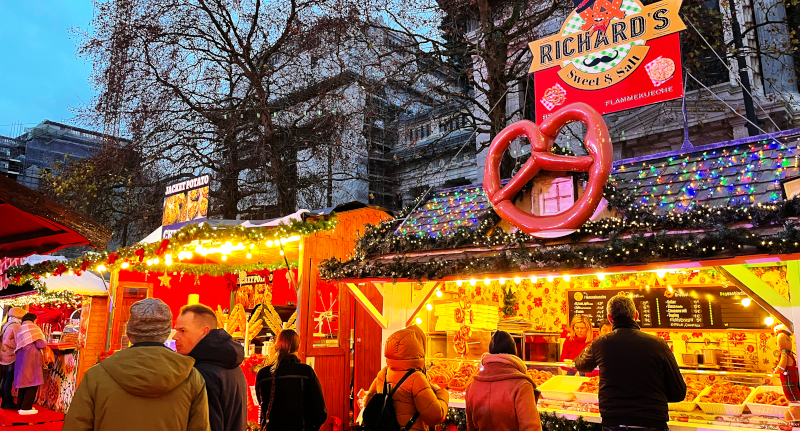 Brussels Christmas market details, chalets and winter ambience